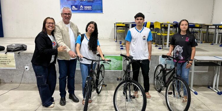Prefeitura de Chã Preta realiza primeiro Aulão rumo ao SAEB 2025 com sorteio de bicicletas