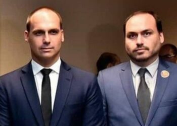 Filhos de Bolsonaro movimentam R$ 8 mi e levantam suspeita de lavagem