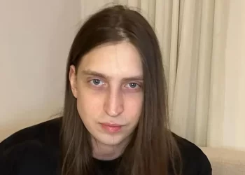 Defesa de Felca se manifesta após TJ solicitar identificação de autor de ameaças