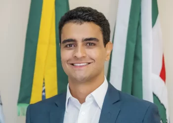 JHC opta por permanência como prefeito e desiste de disputar governo de Alagoas