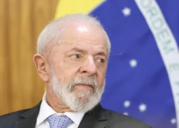 Lula encaminha PL para regular redes sociais após denúncias feitas por Felca