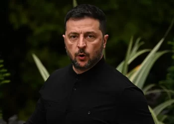 Após encontro com Putin, Trump e Zelensky conversam por uma hora