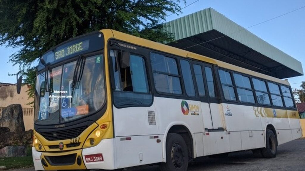 Após protestos, DMTT confirma mudança em rota de ônibus e instalação de parada no bairro São Jorge