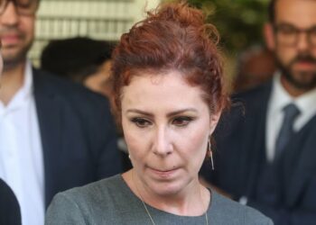 Justiça italiana mantém Zambelli presa por “risco de fuga”