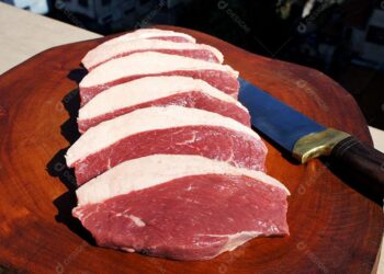 Homem é preso após tentar levar 3 kg de picanha sem pagar em Maceió