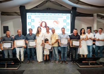 Paulo Dantas lança novo formato do Programa Leite do Coração e entrega furgões ao PAA