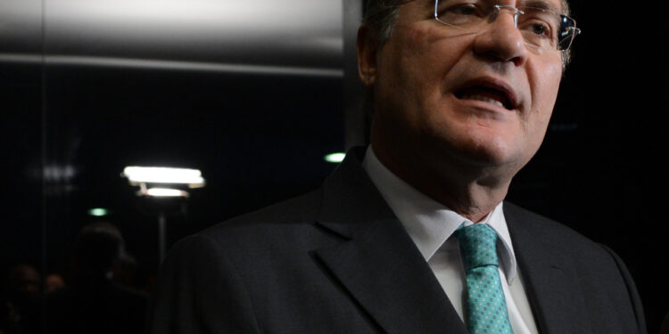 Condenação de Bolsonaro é “vitória da democracia”, declara Renan Calheiros