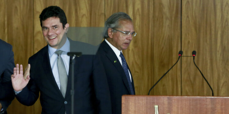 Guedes e Moro foram avisados sobre fraudes no INSS na gestão Bolsonaro