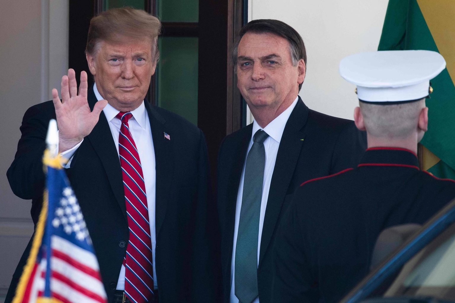 Caso Trump imponha novas sanções, Bolsonaro pode acabar direto na Papuda