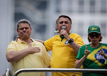 Bolsonaro fecha apoio a Tarcísio para eleição presidencial