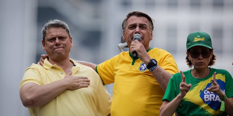 Bolsonaro fecha apoio a Tarcísio para eleição presidencial