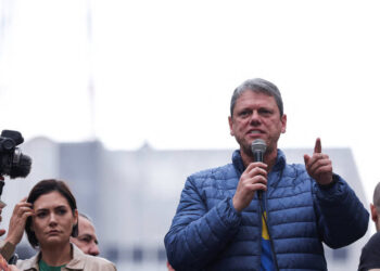 Tarcísio aposta na radicalização para se consolidar como sucessor de Bolsonaro