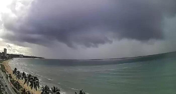 Cidades de Alagoas têm alerta de chuva até terça-feira; veja quais