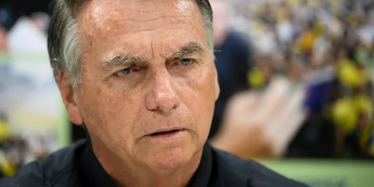 Governo toparia acordo para reduzir penas do 8/1 desde que não se anistie Bolsonaro