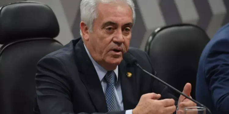 Presidente da CCJ do Senado rejeita prioridade para a PEC da Blindagem