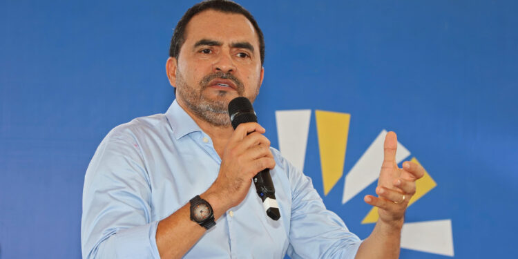 Operação da PF afasta governador do Tocantins por suspeita de fraudes em emendas