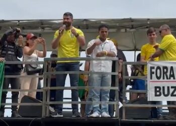 Deputado Fabio Costa participa de ato em Maceió pela liberdade e contra abusos do Judiciário