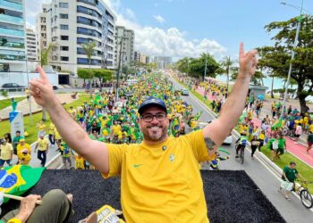 “Não podemos perder a esperança”, afirma Leonardo Dias em ato pela anistia