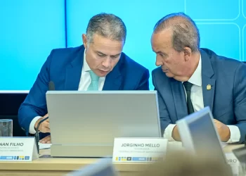 Renan Filho ignora pedido de reunião de governador sobre obra bilionária