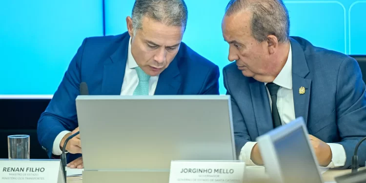 Renan Filho ignora pedido de reunião de governador sobre obra bilionária