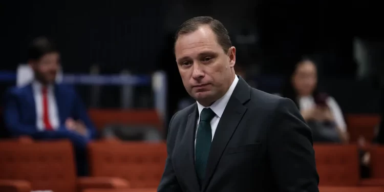 Cid pretende morar nos EUA após delatar trama golpista ao STF