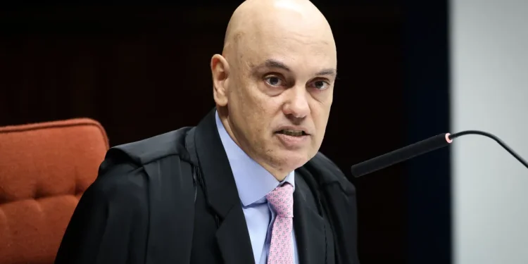 Moraes nega acordo sobre PL da Anistia e diz que conversa com Temer durou cinco minutos