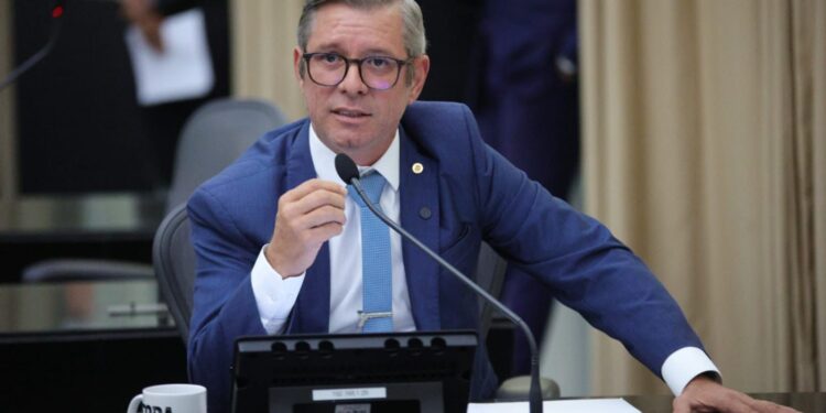 “Juiz, acusador e vítima”: Cabo Bebeto dispara contra Moraes em julgamento de Bolsonaro