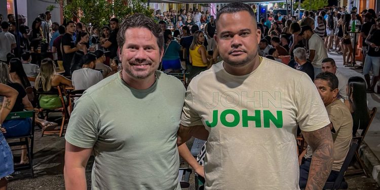 Vereador Thiago Gondin destaca importância do “Lá na Esquina, Bar e Choperia” para o movimento do Centro Histórico de Marechal