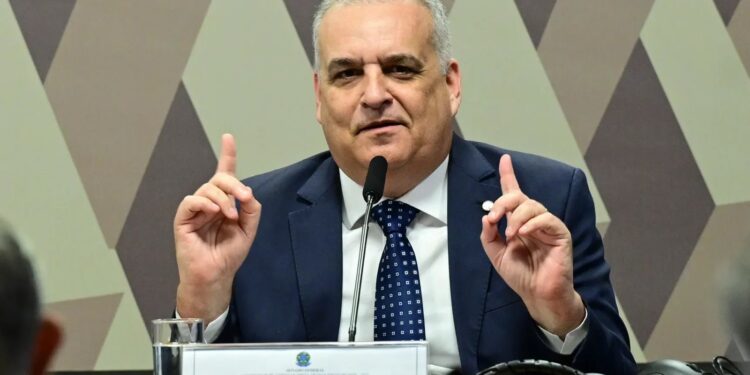 Alfredo Gaspar e colegas de CPMI pedem a prisão de 21 pessoas pelo escândalo do INSS