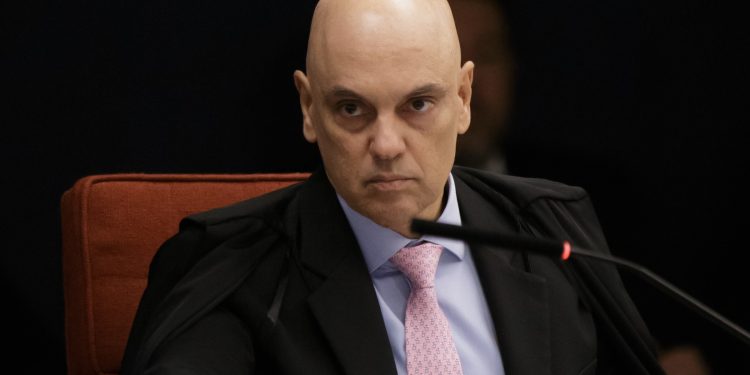 Embaixada dos EUA no Brasil ataca Alexandre de Moraes: “Descontrolado”