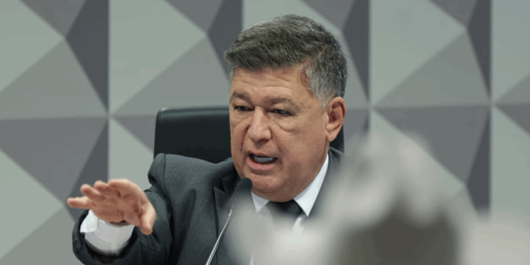 CPMI do INSS aprova prisão preventiva de 21 suspeitos em fraudes