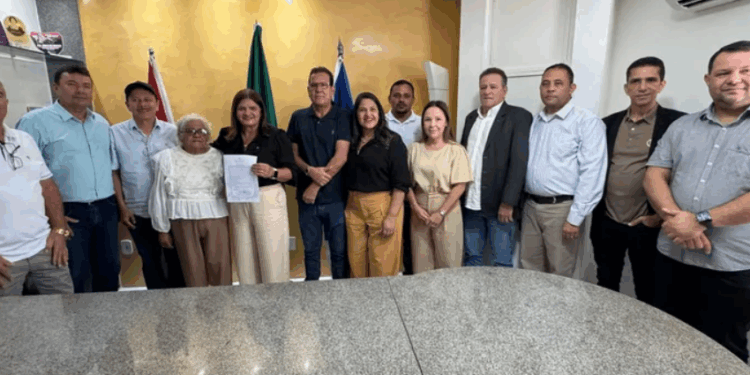 Ziane Costa autoriza obra de pavimentação no povoado Morros em Delmiro Gouveia