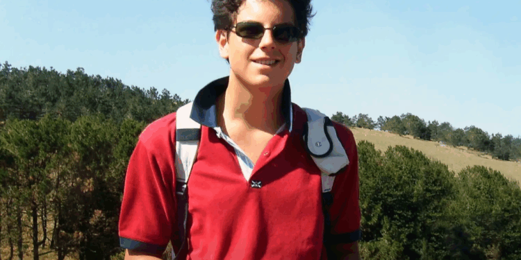 Quem é Carlos Acutis, “influencer” que será canonizado neste domingo