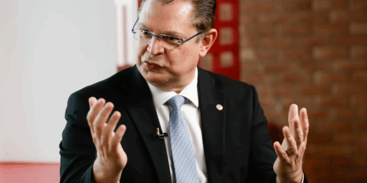 Líder do PL: Motta pautará projeto da anistia, mas falta definir data