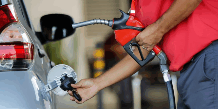 MP investiga posto na Grande Maceió por suspeita de fraude em bombas de combustíveis