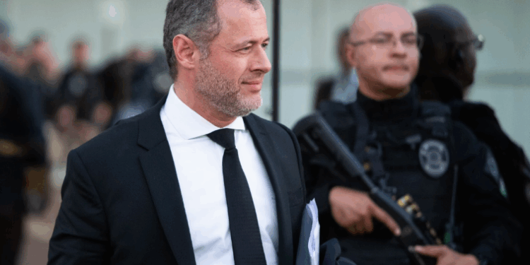 Advogado explica motivo para Bolsonaro não comparecer a julgamento