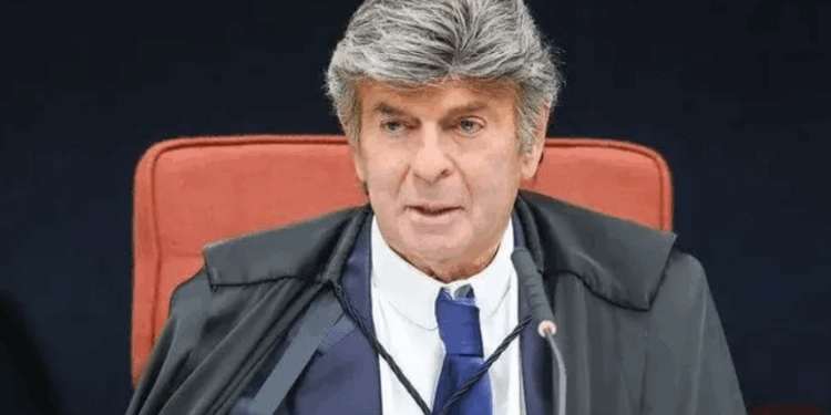 Voto de Fux abre caminho para defesa de Bolsonaro anular processo?
