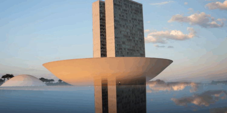 Concurso da Câmara tem novo edital autorizado; salário é até R$ 29 mil