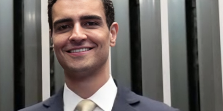 Porque mesmo quem é contra, torce pra JHC ser candidato a governador?