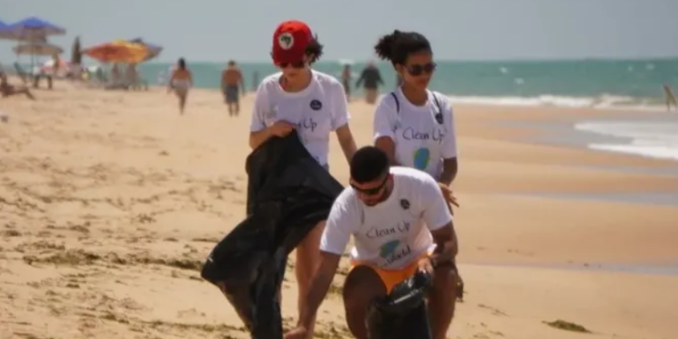 Praia de Riacho Doce recebe mutirão de limpeza e atividades ambientais no sábado (20)