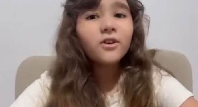 Menina de oito anos lança livro sobre dislexia em evento no Shopping da Vila