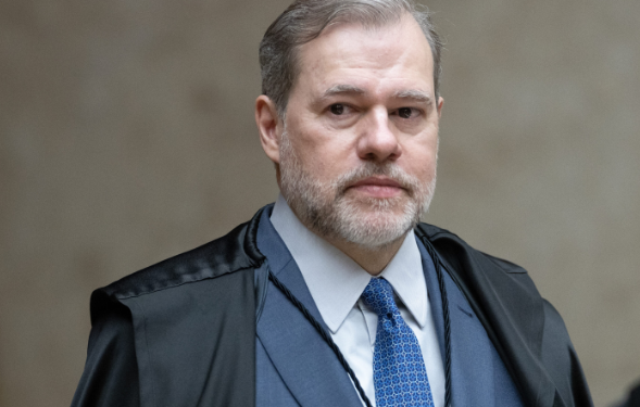 Toffoli dá prazo de 10 dias à Câmara para explicar PEC da Blindagem