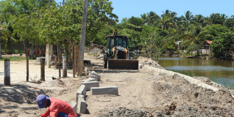 Marcelo Beltrão faz história pavimentando 100% do Poxim
