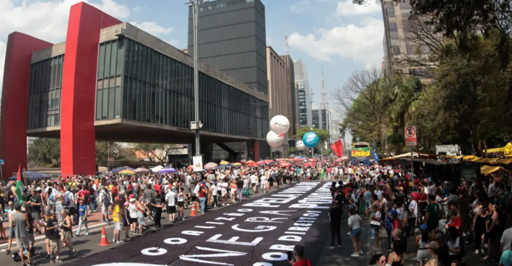 Manifestantes vão às ruas contra PEC da Blindagem e anistia em 27 capitais