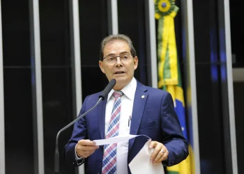 Projeto da anistia deve ser votado até a próxima semana, afirma relator
