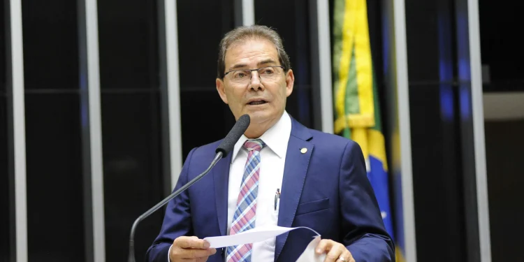 Projeto da anistia deve ser votado até a próxima semana, afirma relator