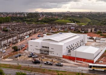 JHC visita obras da creche Gigantinhos Morada do Planalto, no Benedito Bentes