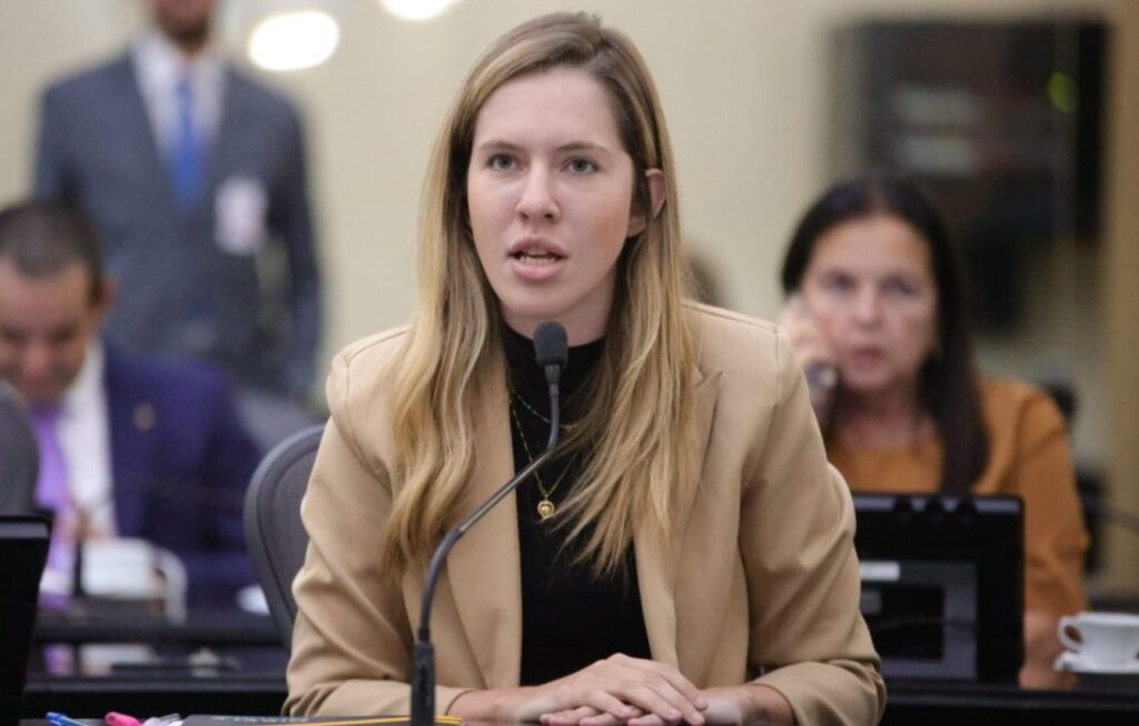 Deputada Cibele Moura apresenta projeto que cria o Dia Estadual do Segue-me em Alagoas