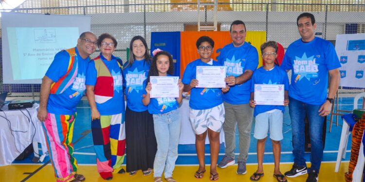 Alunos da rede municipal de ensino de Porto de Pedras participam de gincana preparatória para o SAEB