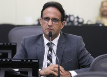 Deputado Mesaque Padilha vota contra título de Cidadão Honorário ao ministro Flávio Dino